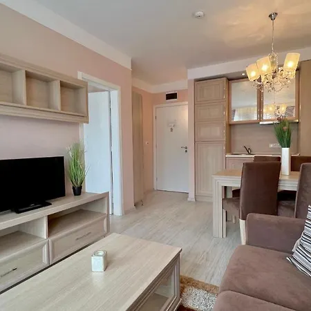 아파트 Bratanov Harmony Dream Island